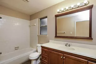 8710 High Mountain Dr, Houston, TX 77088 - Photo 15