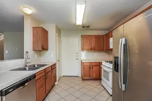 8710 High Mountain Dr, Houston, TX 77088 - Photo 9