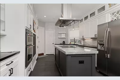 5 Indian Cedar Lane, The Woodlands, TX 77380 - Photo 11