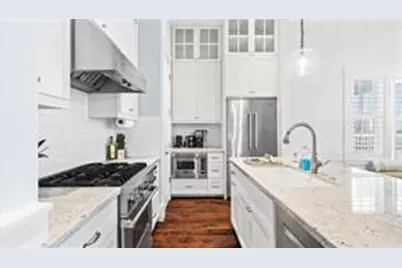 2614 E Seaside Drive, Galveston, TX 77550 - Photo 9