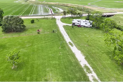 8007 County Road 170, Alvin, TX 77511 - Photo 9
