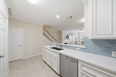 2110 Gillette Street, Houston, TX 77006 - Photo 13