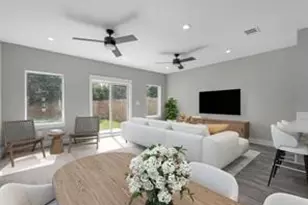 8010 Easter St, Houston, TX 77088 - Photo 3