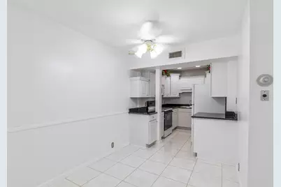2601 Bellefontaine Street #C104, Houston, TX 77025 - Photo 9