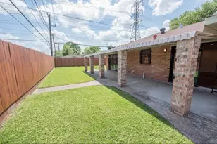 8419 Dover St, Houston, TX 77061 - Photo 13