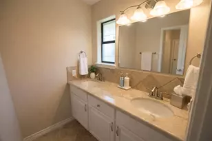 8419 Dover St, Houston, TX 77061 - Photo 19