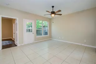 8902 Edgebrook St, Houston, TX 77075 - Photo 9