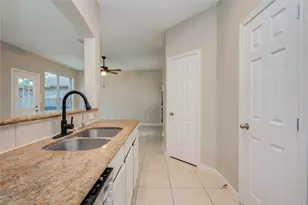 8902 Edgebrook St, Houston, TX 77075 - Photo 13