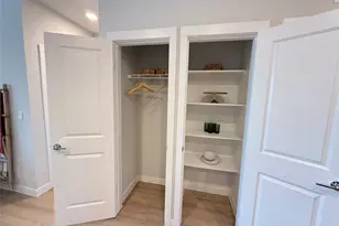 1610 Campbell Rd, Houston, TX 77055 - Photo 11