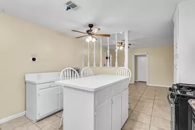 8515 Frazier Drive, Beaumont, TX 77707 - Photo 7