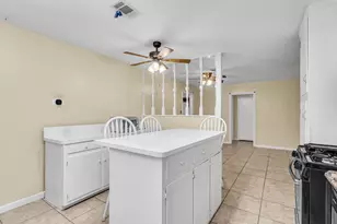 8515 Frazier Dr, Beaumont, TX 77707 - Photo 7