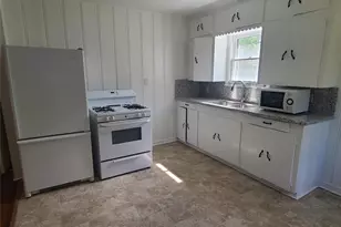 401 N Tinsley St, Angleton, TX 77515 - Photo 7