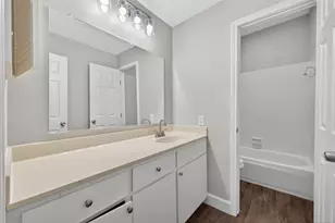 9707 Richmond Ave, Houston, TX 77042 - Photo 11