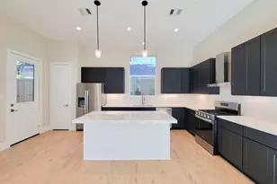 5613 Leonard St, Houston, TX 77023 - Photo 11