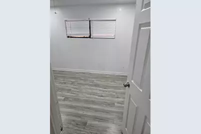 5427 Heatherbrook Drive, Houston, TX 77045 - Photo 5