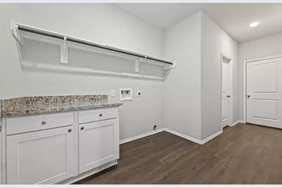 15195 Conroe Heights Lane, Willis, TX 77318 - Photo 17