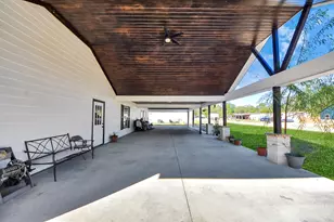 213 Newman Ct, Conroe, TX 77303 - Photo 3