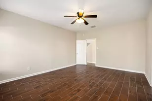 10427 Lyndon Meadows Dr, Houston, TX 77095 - Photo 17