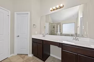 12537 Lake Conroe Hills Dr, Willis, TX 77318 - Photo 17