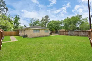 8622 Elbert St, Houston, TX 77028 - Photo 19