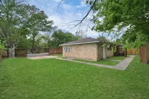 8622 Elbert St, Houston, TX 77028 - Photo 17
