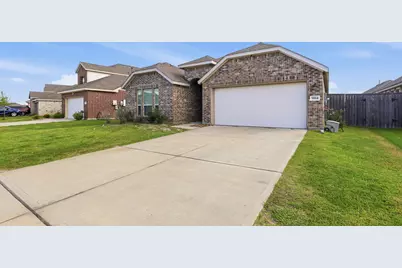 9814 Kingston Liberty Lane, Baytown, TX 77521 - Photo 3