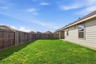 9814 Kingston Liberty Ln, Baytown, TX 77521 - Photo 29
