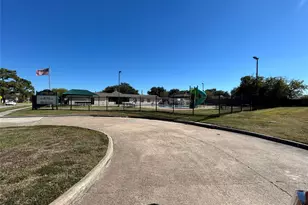 8523 Riverside Walk Ln, Houston, TX 77064 - Photo 21