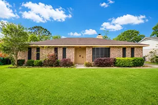 16730 Townes Rd, Friendswood, TX 77546 - Photo 1