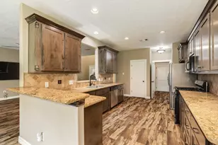 2426 Ridgewood Dr, West Columbia, TX 77486 - Photo 3