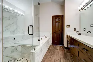 8715 Meadowcroft Dr, Houston, TX 77063 - Photo 15