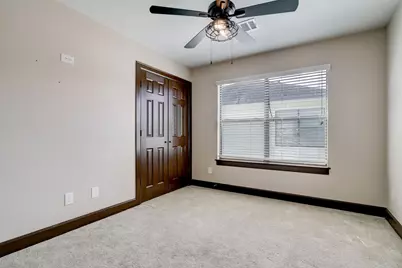 8715 Meadowcroft Drive #901, Houston, TX 77063 - Photo 17