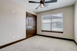8715 Meadowcroft Dr, Houston, TX 77063 - Photo 17
