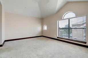 8715 Meadowcroft Dr, Houston, TX 77063 - Photo 13