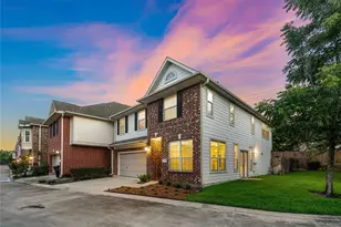 2626 Couch St, Houston, TX 77008 - Photo 5