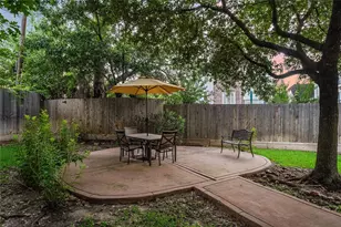2626 Couch St, Houston, TX 77008 - Photo 33