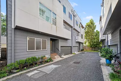 910 W 19th Street #B, Houston, TX 77008 - Photo 1