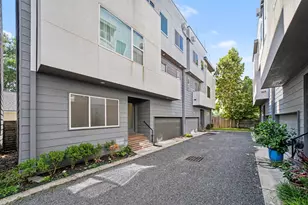 910 W 19th St, Houston, TX 77008 - Photo 1