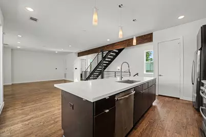 910 W 19th Street #B, Houston, TX 77008 - Photo 11