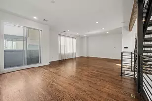 910 W 19th St, Houston, TX 77008 - Photo 7