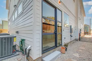 1506 McKee St, Houston, TX 77009 - Photo 21