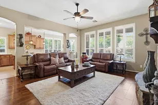 2884 Tuscania Ln, League City, TX 77573 - Photo 9