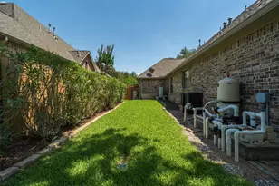 2884 Tuscania Ln, League City, TX 77573 - Photo 31