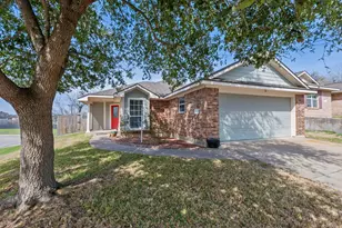 501 Riggs St, Brenham, TX 77833 - Photo 1