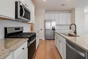 1035 Rosewood Trl, Beasley, TX 77417 - Photo 3