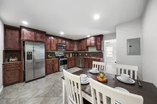 910 Rosewick St, Houston, TX 77015 - Photo 5