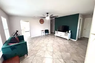 910 Rosewick St, Houston, TX 77015 - Photo 3