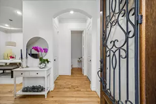 708 Asbury St, Houston, TX 77007 - Photo 1
