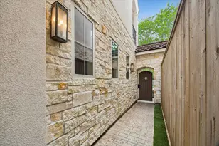 708 Asbury St, Houston, TX 77007 - Photo 3