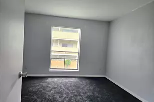 8421 Hearth Dr, Houston, TX 77054 - Photo 9